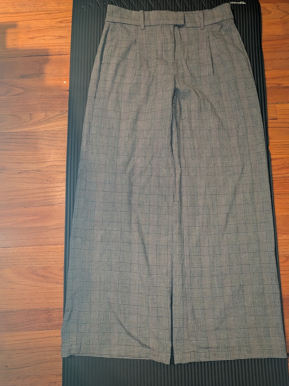 American Eagle Outfitters Gray Glen Plaid Wide-Leg Trousers